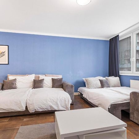 Tomato Apartment - With Free Parking Братислава Экстерьер фото